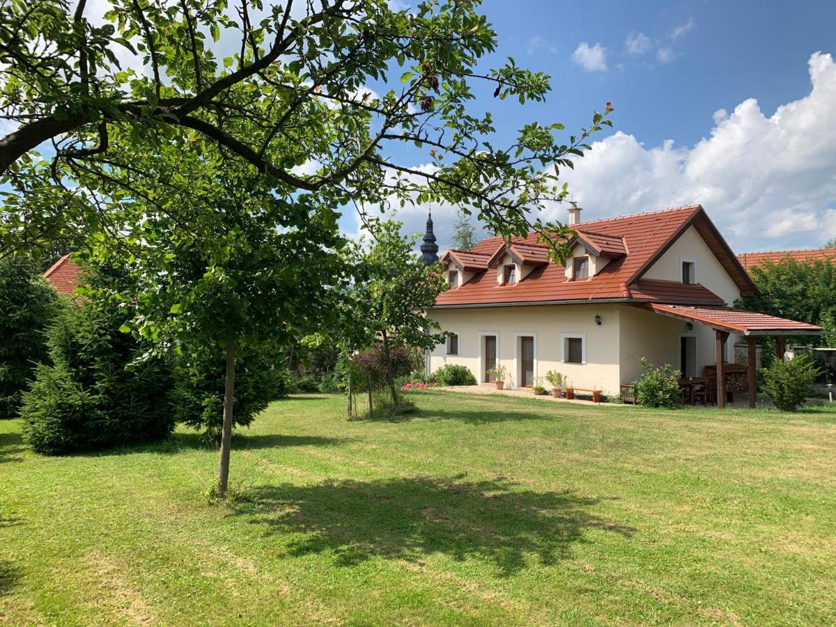 Villa Lypche Бешенёва Экстерьер фото